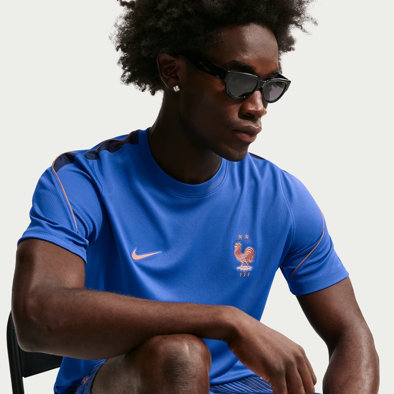 Nike FFF Strike Dri-FIT IB6413-480 01