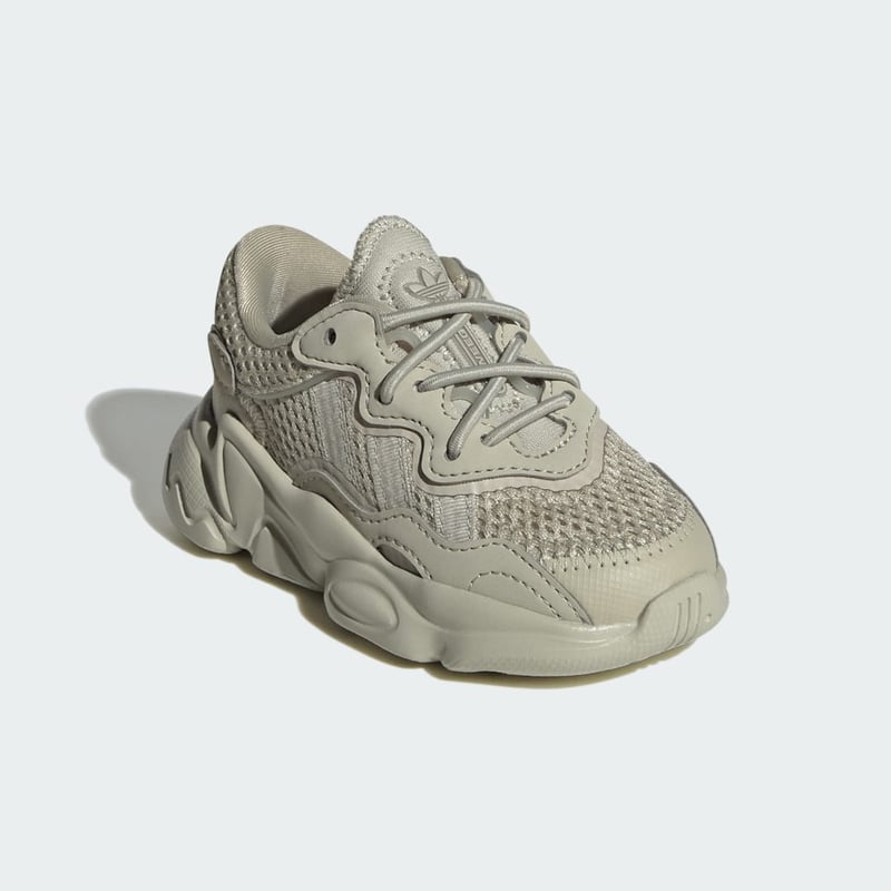 adidas OZWEEGO IE2784 04