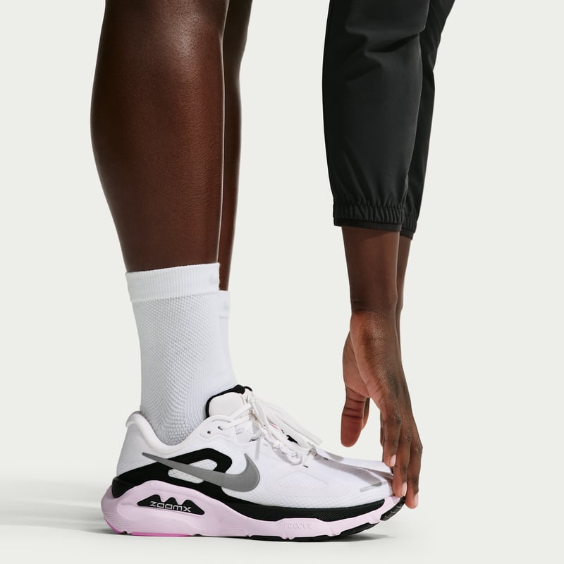 Nike Structure Plus runners "White & Light Lilac" | Women | Running | 09 | SPORTSHOWROOM