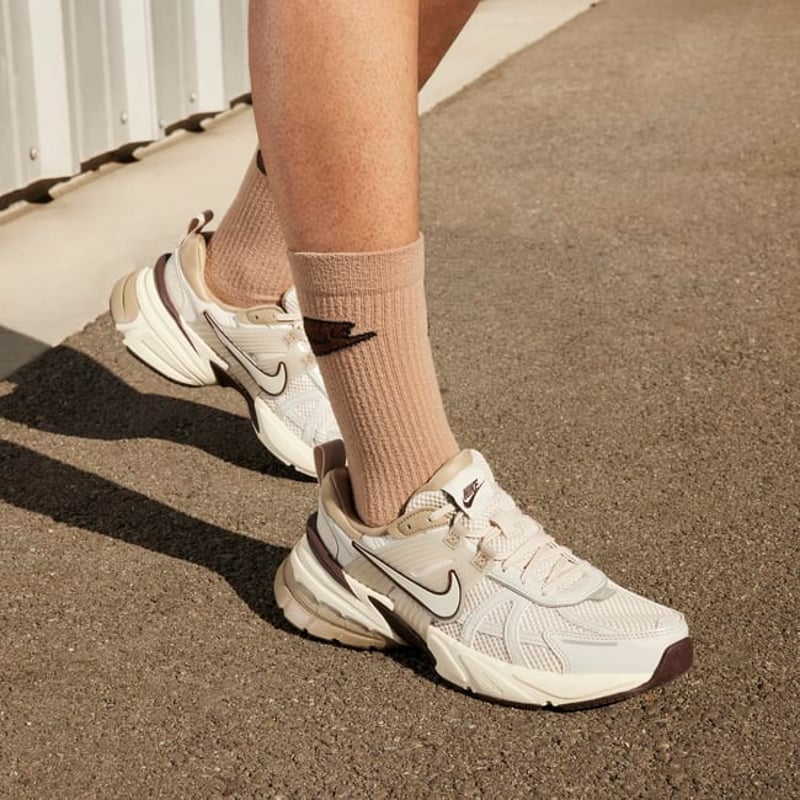 Nike V2K Run FD0736-103 02
