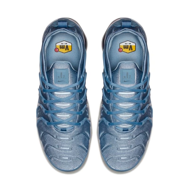 Nike Air VaporMax Plus 924453-402 04