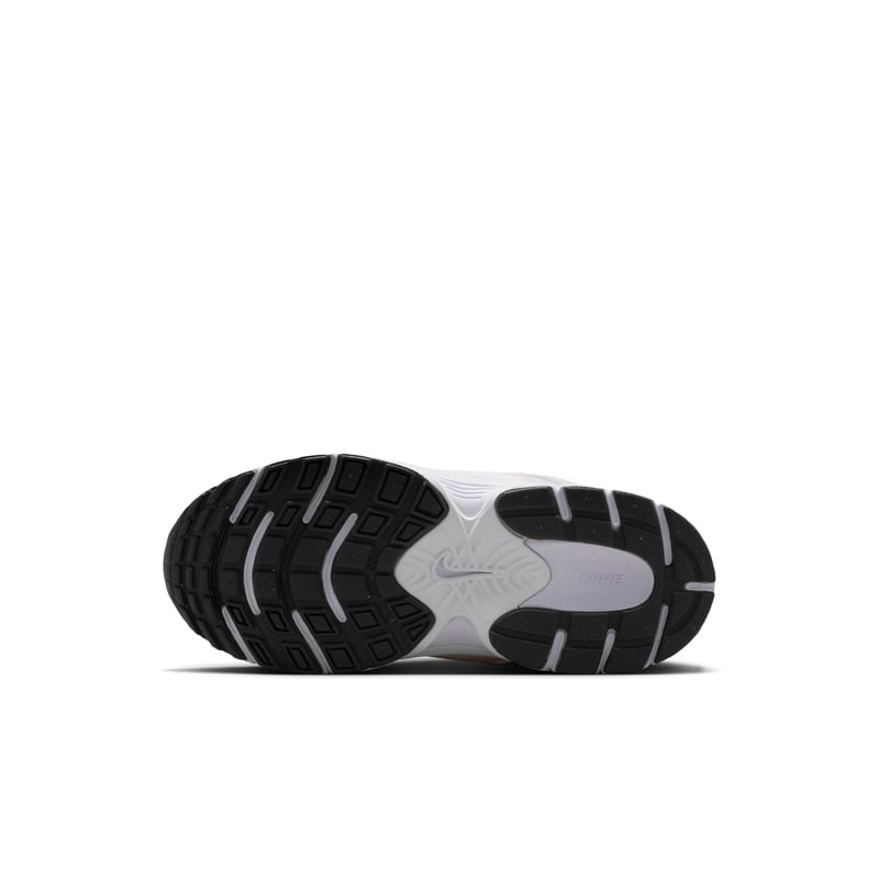 Nike V5 RNR HQ6412-104 02