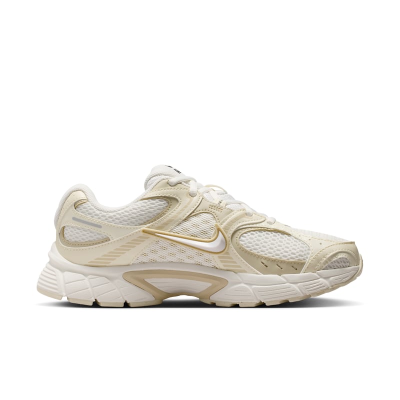 Nike V5 RNR SE trainers "Coconut Milk & Sail" | Women | SportStyle | 03 | SPORTSHOWROOM