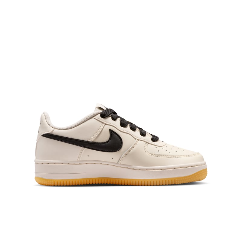 Nike Air Force 1 LV8 HQ1911-002 03