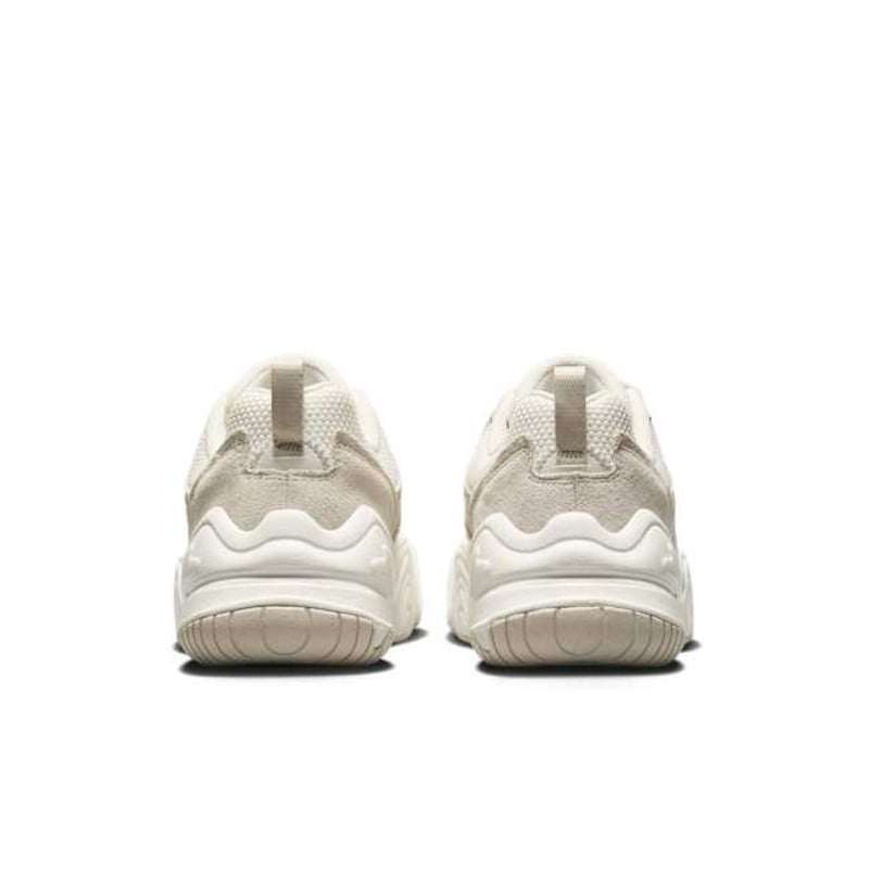 Nike Tech Hera DR9761-002 06
