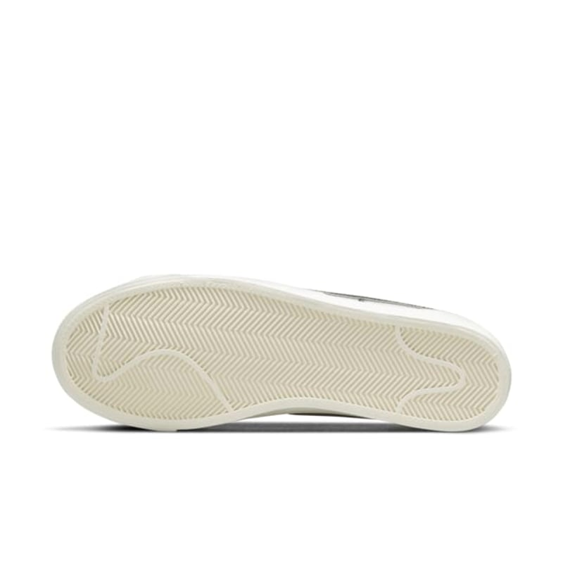 Nike Blazer Low '77 DJ1517-100 02