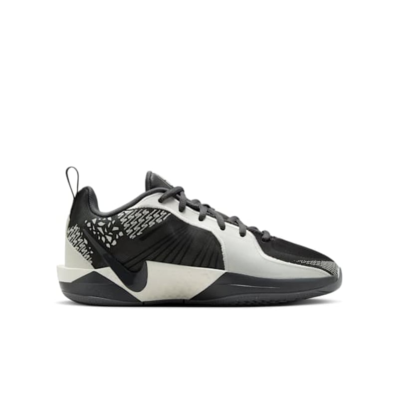 Nike Sabrina 2 FQ7376-005 03