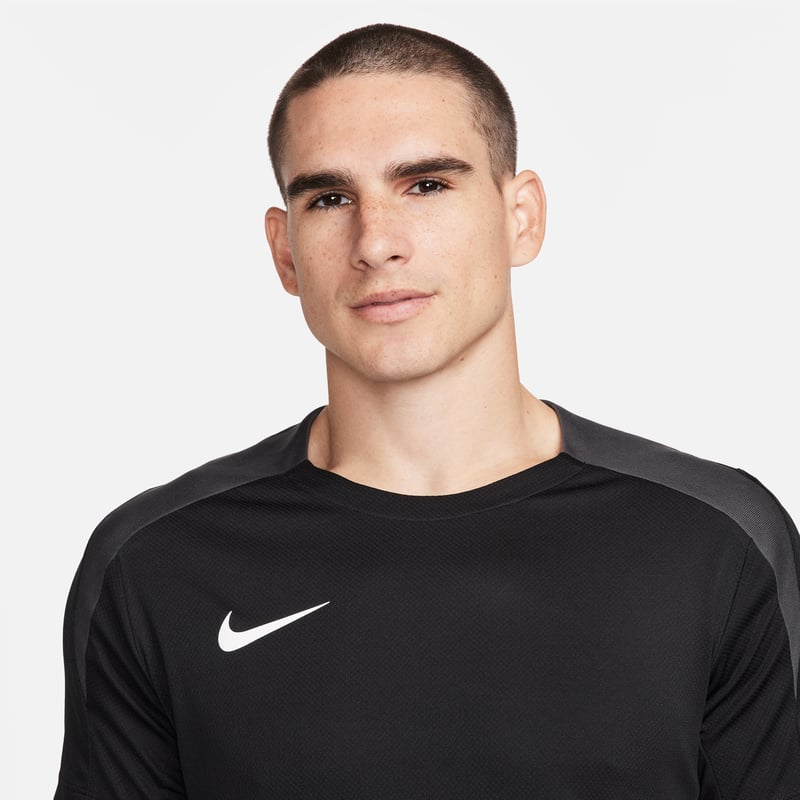 Nike Strike Dri-FIT FN2399-010 03