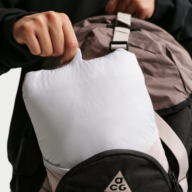 Nike ACG "Lava Flow" Therma-FIT ADV Topp "Photon Dust" | Herre | | 09 | SPORTSHOWROOM