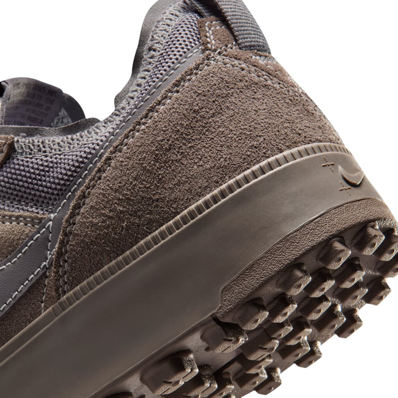Nike C1TY FZ3863-018 08