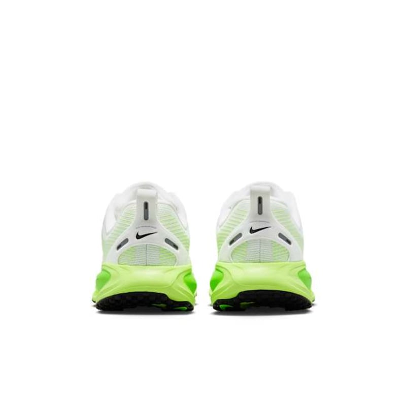 Nike Vomero 18 HQ2157-101 06