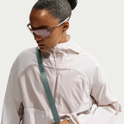 Nike ACG 'Five Towers' UV Protection Takki "Light Orewood Brown & Cream II" | Naiset | | 01 | SPORTSHOWROOM