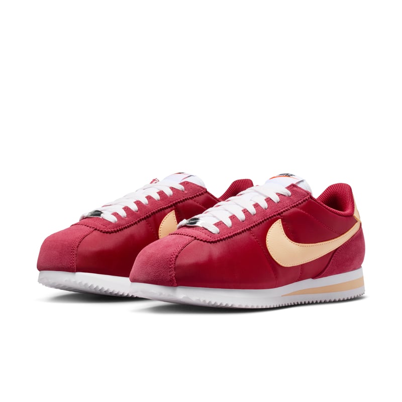 Nike Cortez Textile Sneaker "Team Crimson & Ice Peach" | Damen | Sportstyle | 05 | SPORTSHOWROOM