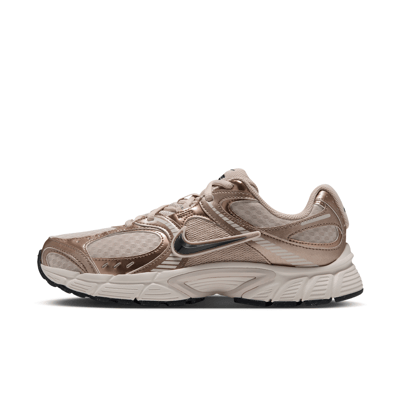 Tenisky Nike V5 RNR Premium "Sand Drift & Blur" | Ženy | Sportstyle | 01 | SPORTSHOWROOM