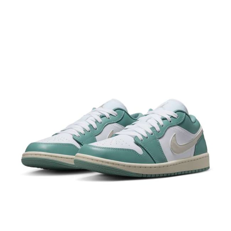 Jordan 1 Low DC0774-138 05
