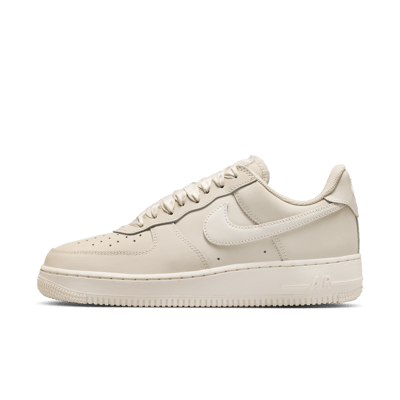 Sneakersy Nike Air Force 1 Retro Premium "Oatmeal & Pale Ivory" | Kobiety | Sportstyle | 01 | SPORTSHOWROOM