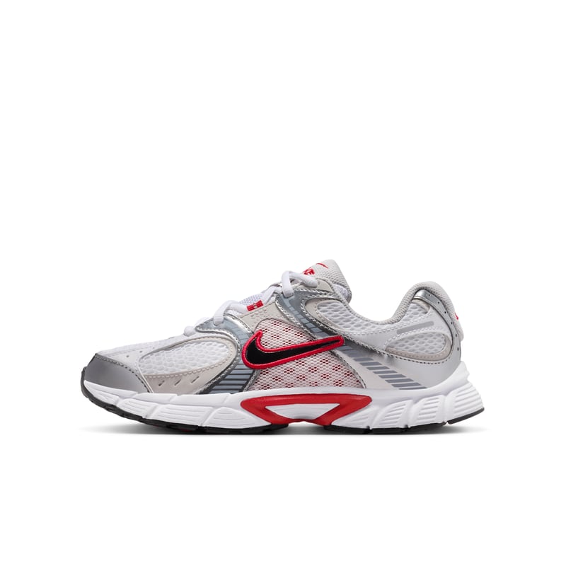 Nike V5 RNR HQ6411-105 01