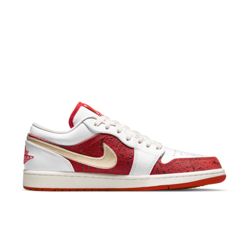 Jordan 1 Low SE DJ5185-100 03