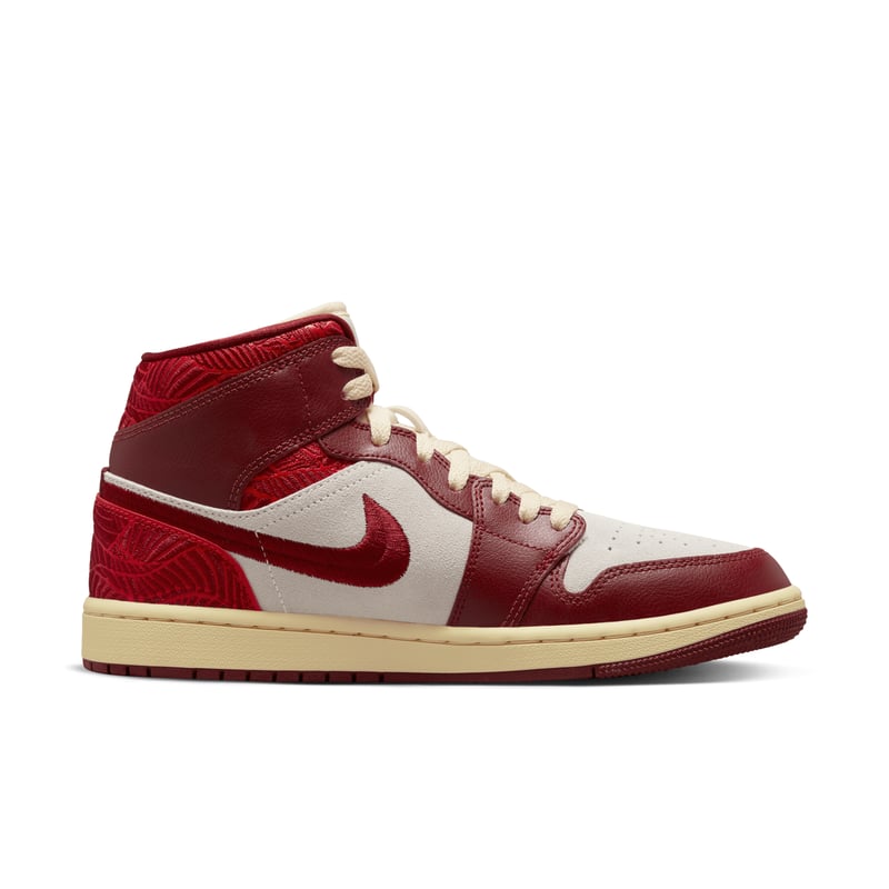 Jordan 1 Mid SE DZ2820-601 03