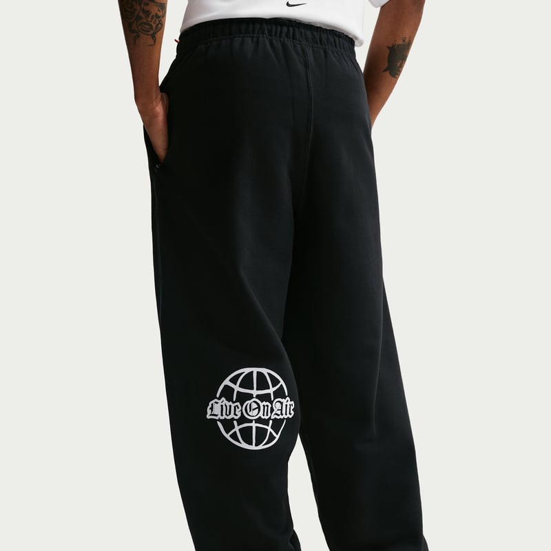 Nike Solo Swoosh Cuffed Fleece IQ5560-010 03