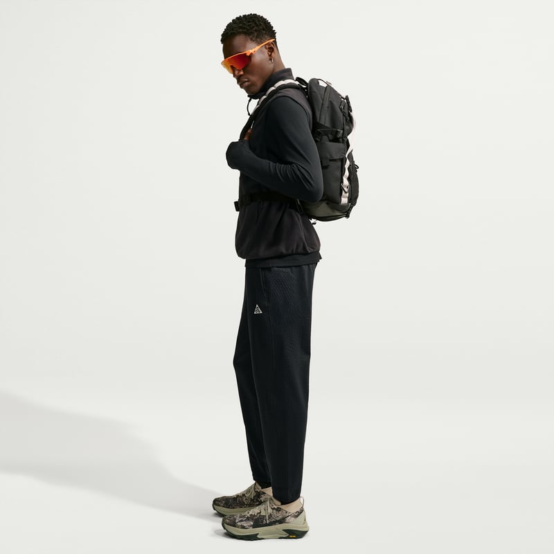 Nike ACG 'Wolf Grid' Therma-FIT Pants "Black" | Men | Hiking | 04 | SPORTSHOWROOM