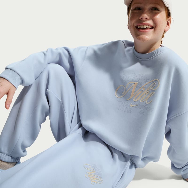 Nike Club Fleece Loose Graphic IF1728-057 04