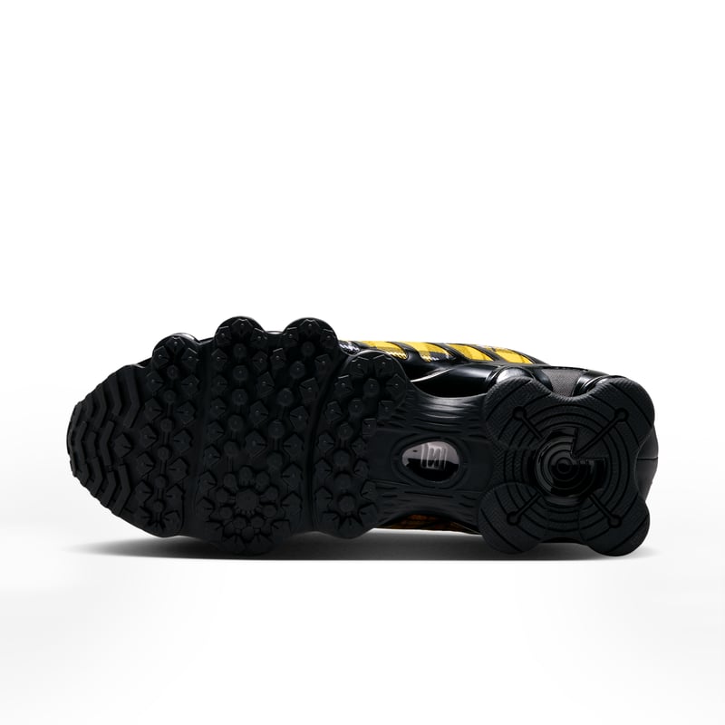 Sneakersy Nike Shox TL "Clueless" | Kobiety | Sportstyle | 02 | SPORTSHOWROOM