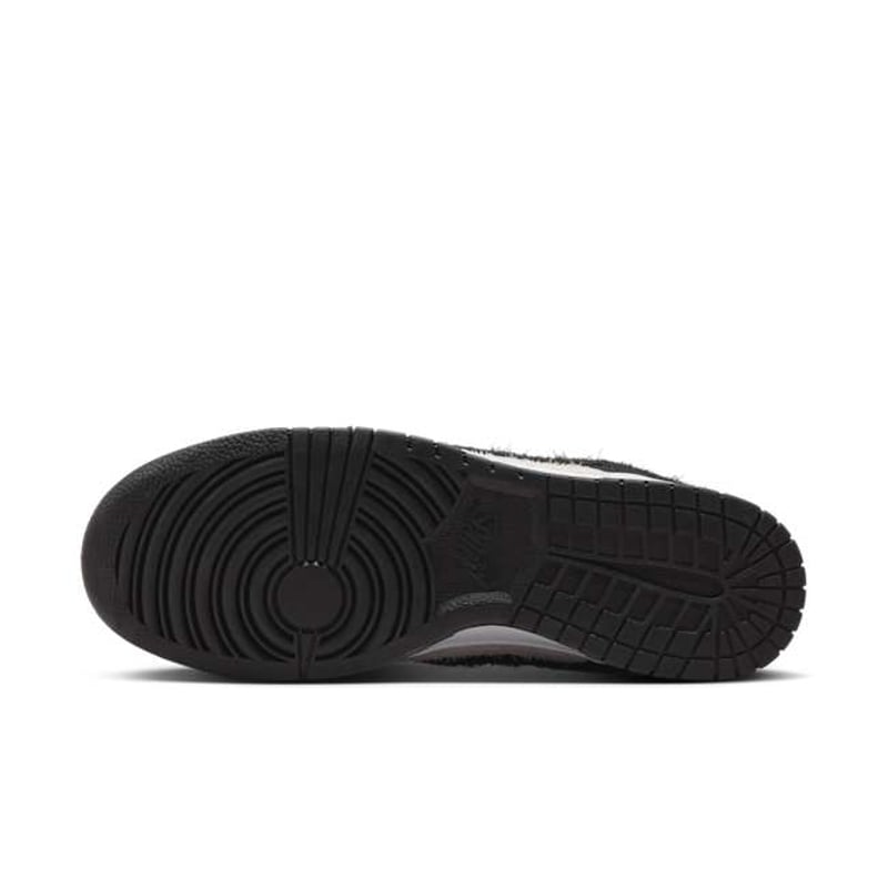 Nike Dunk Low SE ‘Panda-Monium Pack’ IB2990-100 02