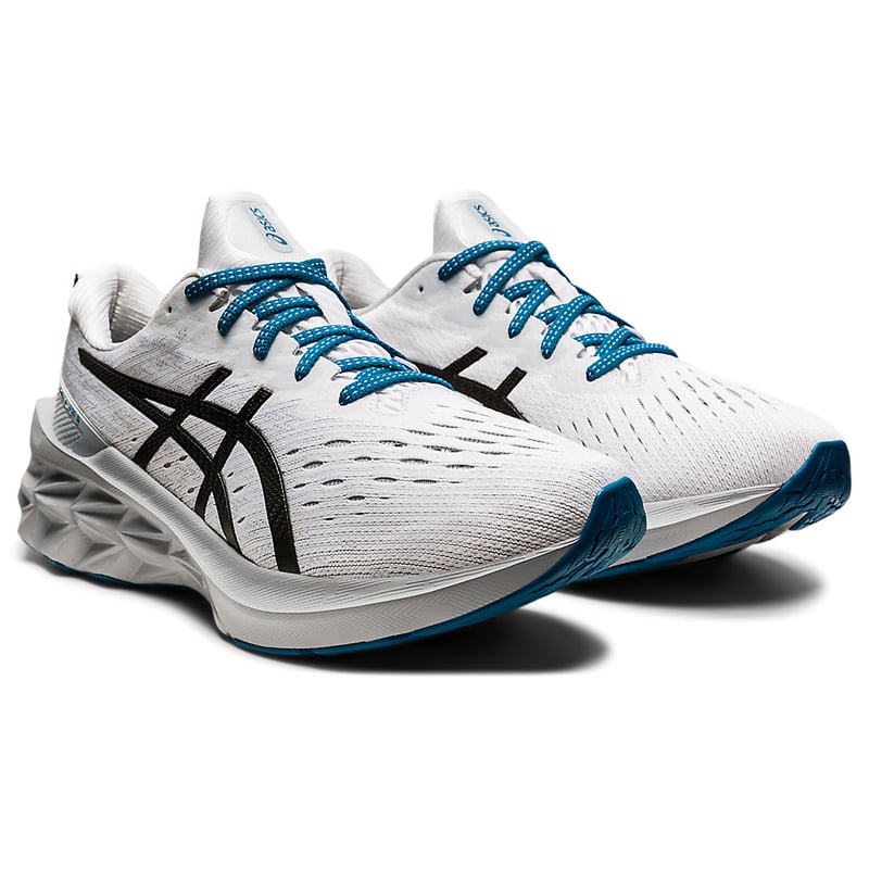 ASICS Novablast 2 1011B192-100 02