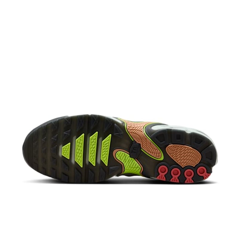 Nike Air Max Plus Drift FD4290-009 02