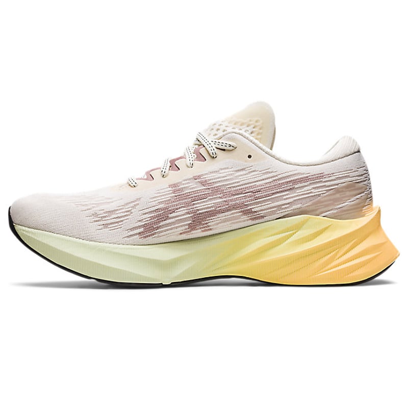 ASICS Novablast 3 1011B458-101 04