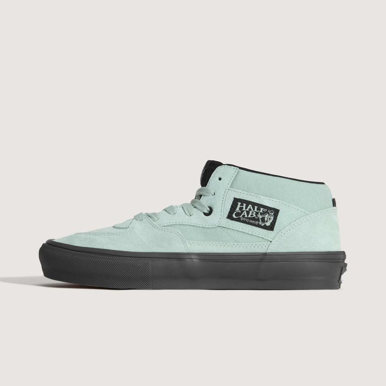Vans Skate Half Cab VN0A5FCDEMW 01