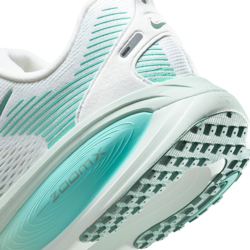 Nike Vomero 18 (Extra Wide) IF0515-101 08