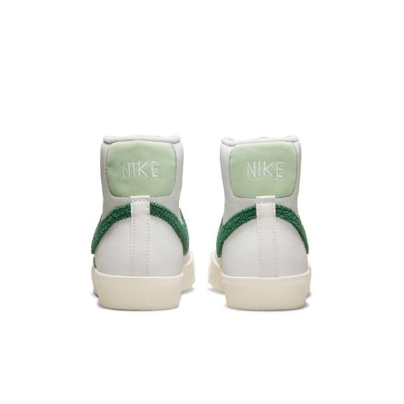 Nike Blazer Mid '77 DX8959-100 06