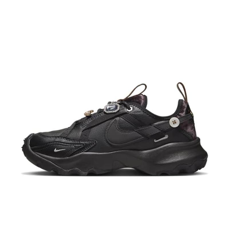 Nike TC 7900 FB1861-001 01