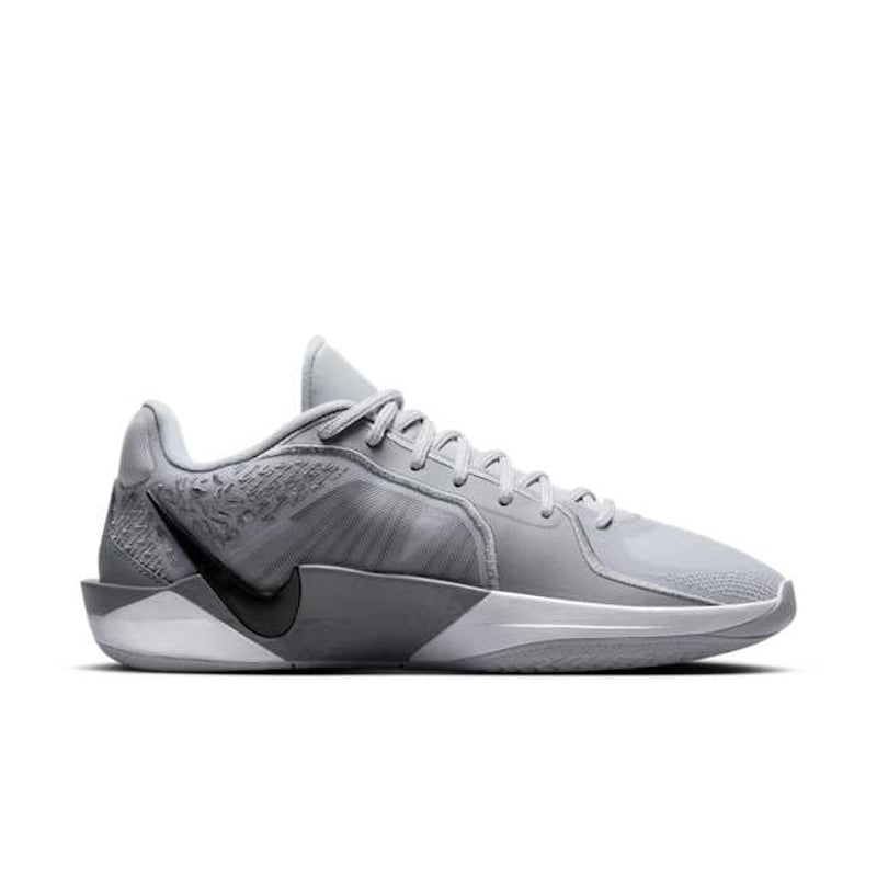 Nike Sabrina 2 HF3234-001 03