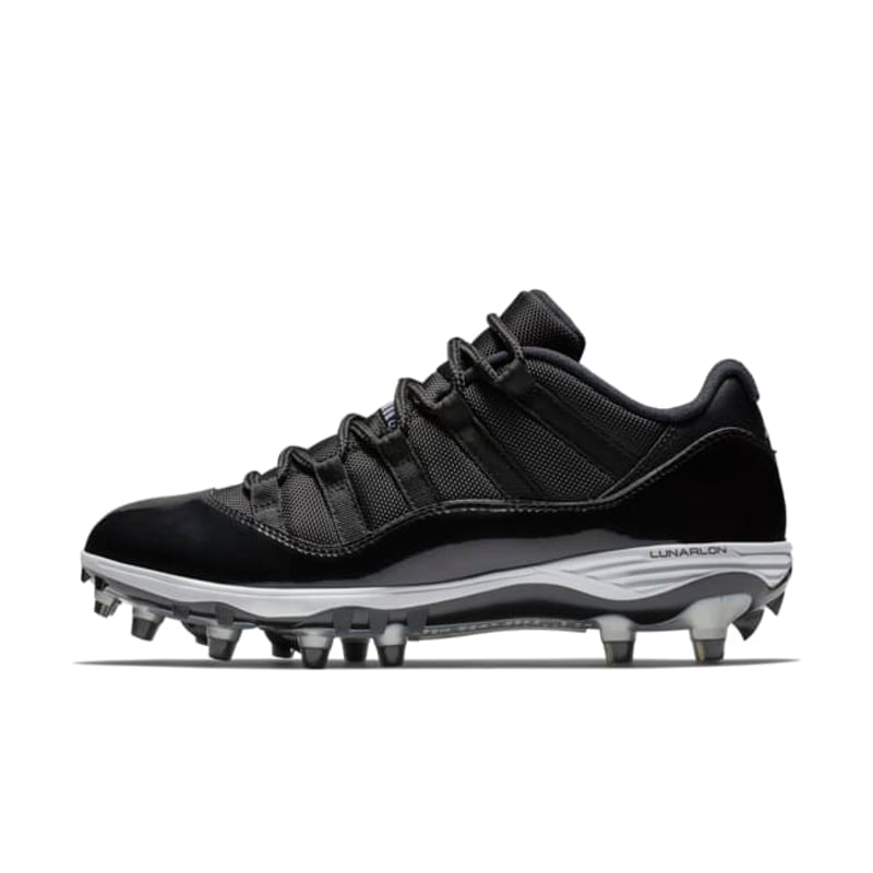 Jordan 11 Retro Low Cleats AO1560-011 01