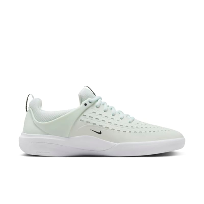 Nike SB Zoom Nyjah 3 DV7896-301 03