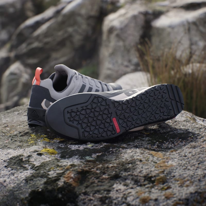 adidas Terrex Swift Solo 2.0 ID3449 04
