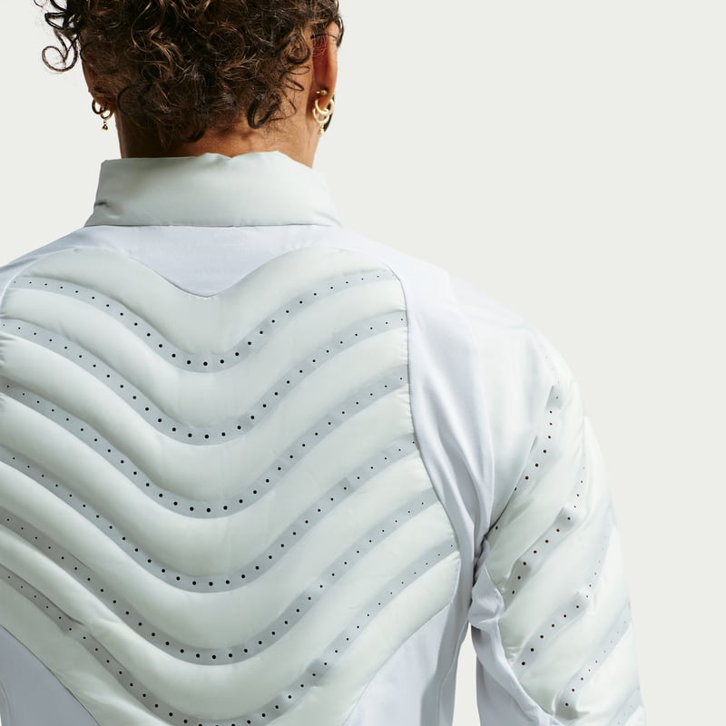 Nike ACG 'Lava Loft' Therma-FIT Jacket "Light Silver & Pure Platinum" | Women | Outdoor | 02 | SPORTSHOWROOM
