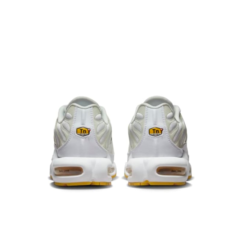 Nike Air Max Plus SE DQ8960-100 06
