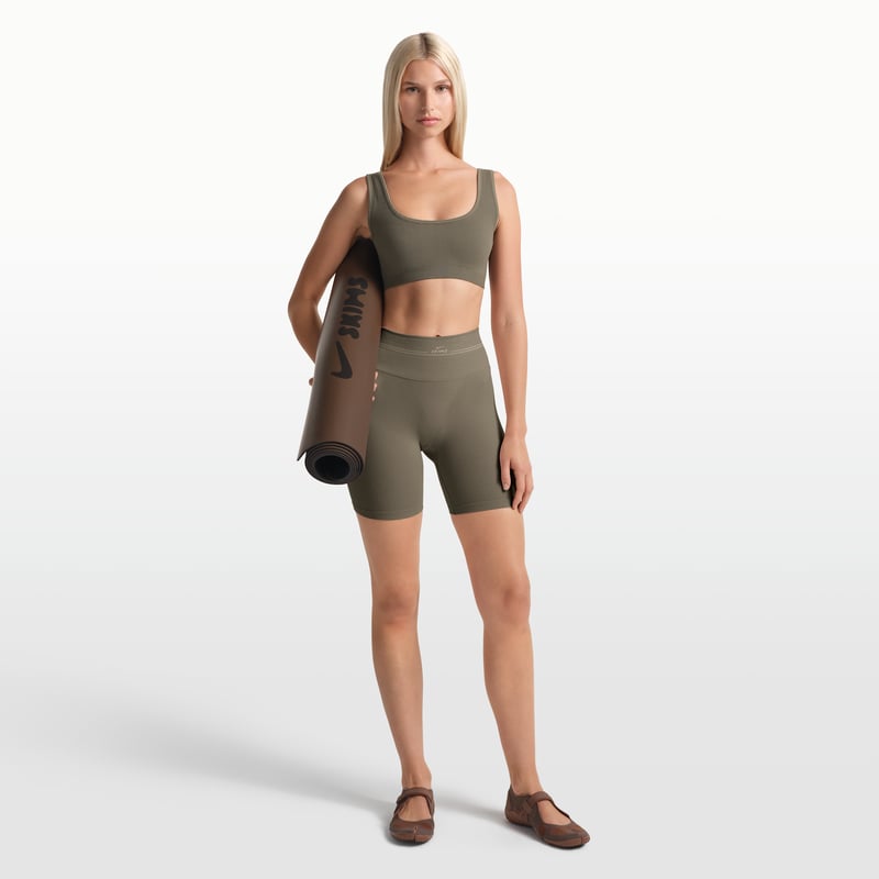 NikeSKIMS Ribbed Seamless IU8296-279 01