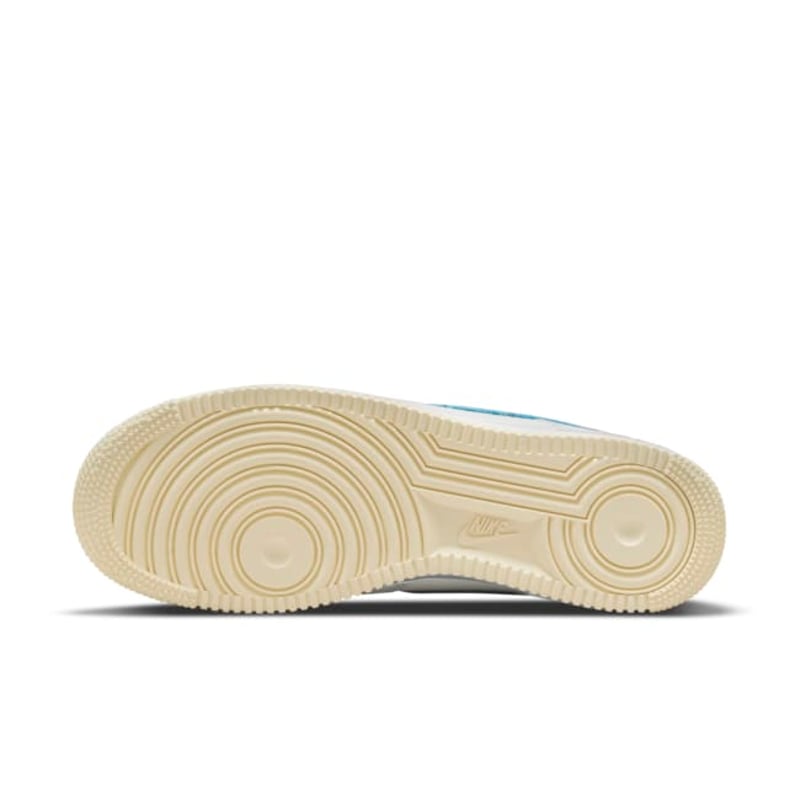 Nike Air Force 1 Low x UNDEFEATED DM8461-001 02