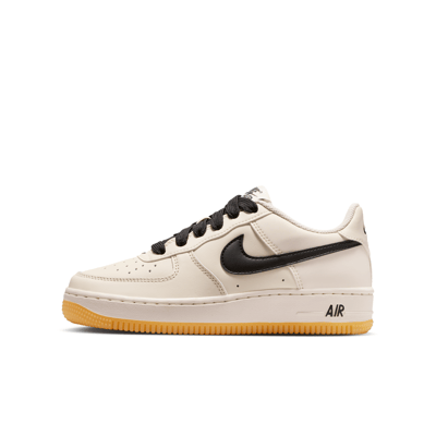 Nike Air Force 1 LV8 HQ1911-002 01