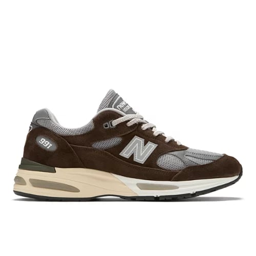 New Balance 991v2 Made in UK sneakerit "Slate Black & Alloy" | Miehet & Naiset | Sportstyle | 00 | SPORTSHOWROOM