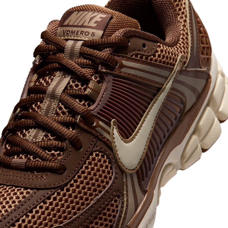 Nike Zoom Vomero 5 trainers "Cacao Wow & Dark Driftwood" | Women | SportStyle | 06 | SPORTSHOWROOM