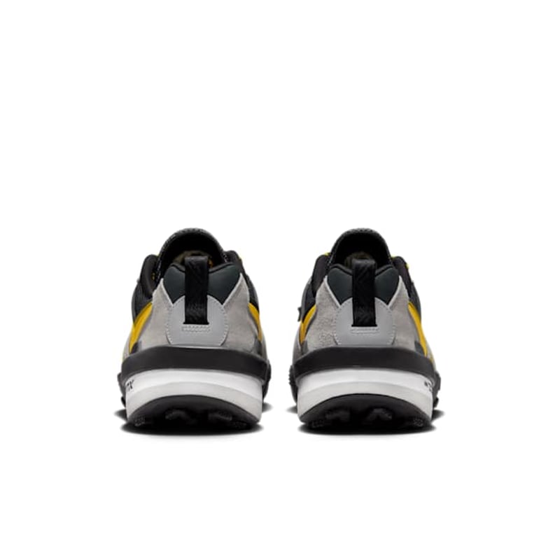 Nike Zegamadome x sacai HQ8618-002 06