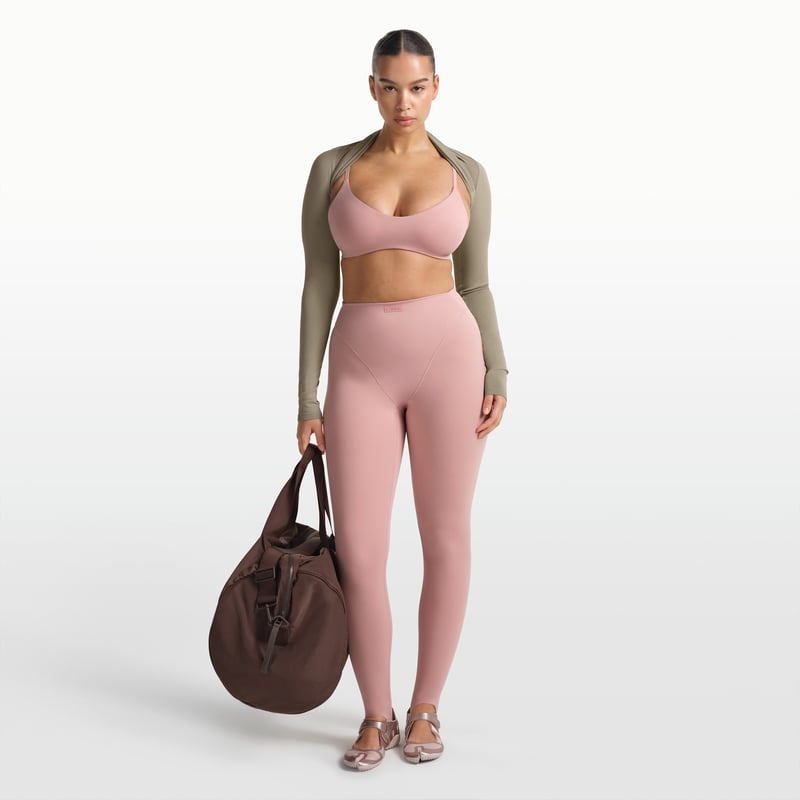 NikeSKIMS Matte Micro-Scoop IU8284-662 04