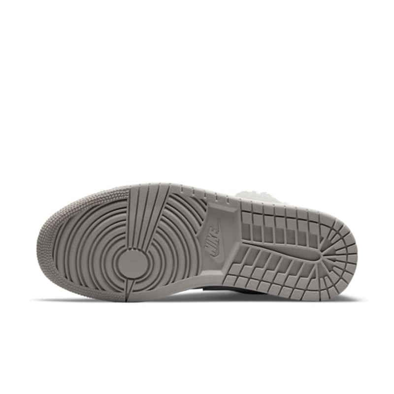 Jordan 1 Low SE DO0750-002 02