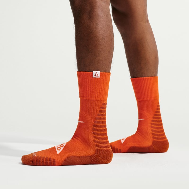 Nike ACG Outdoor Cushioned Crew Strumpor "Campfire Orange" | Män & Kvinnor | | 01 | SPORTSHOWROOM